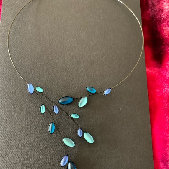 Lovely, Blue Swoop Necklace - Picture 2 of 4